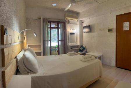 Relaxing Corfu stay in nature close to Gouvia Marina