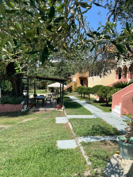 Relaxing Corfu stay in nature close to Gouvia Marina