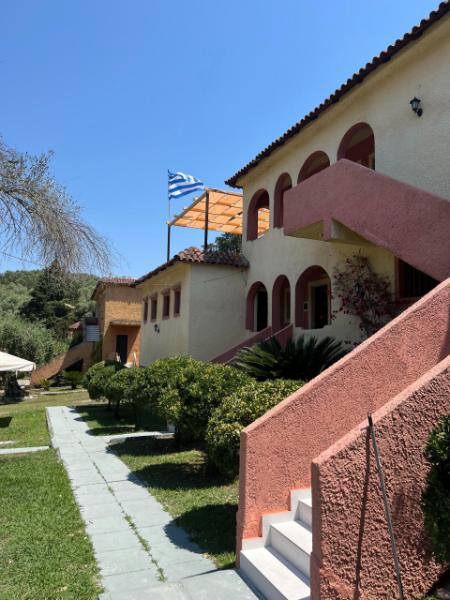 Relaxing Corfu stay in nature close to Gouvia Marina