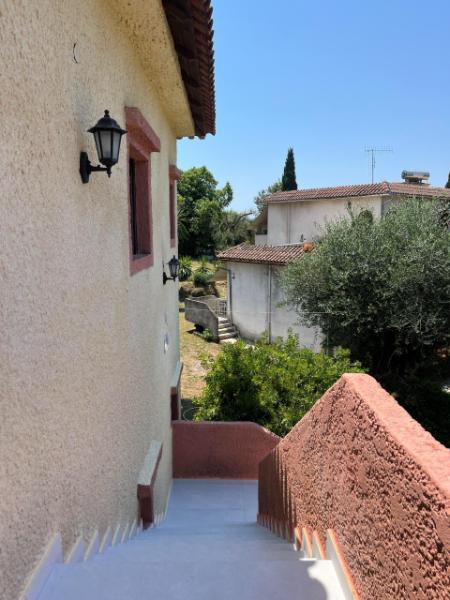 Relaxing Corfu stay in nature close to Gouvia Marina